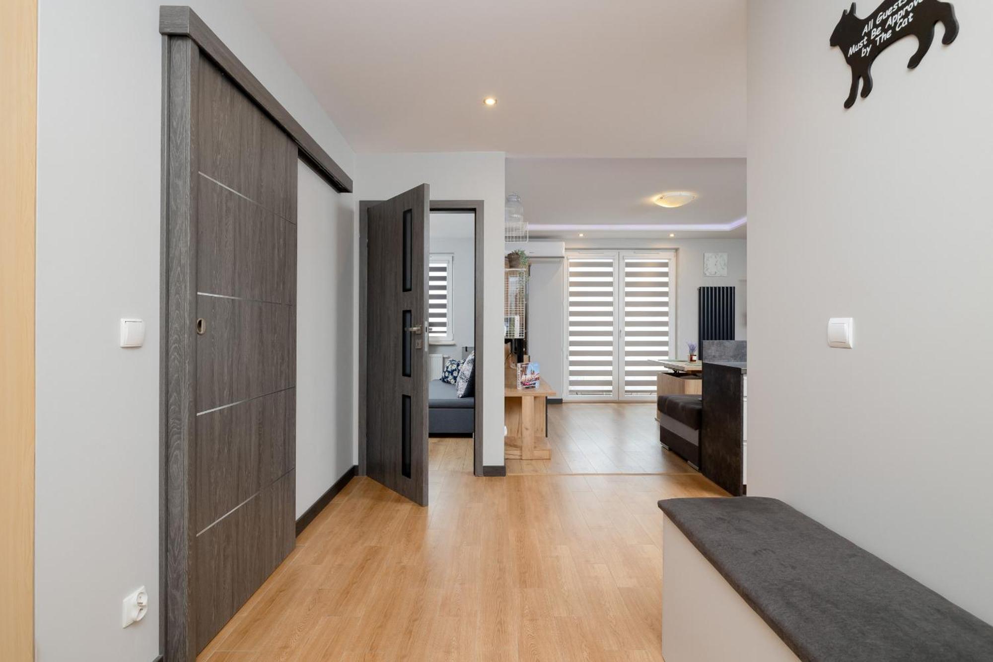 Spacious For 6 Guests In With Office By Renters Kraków