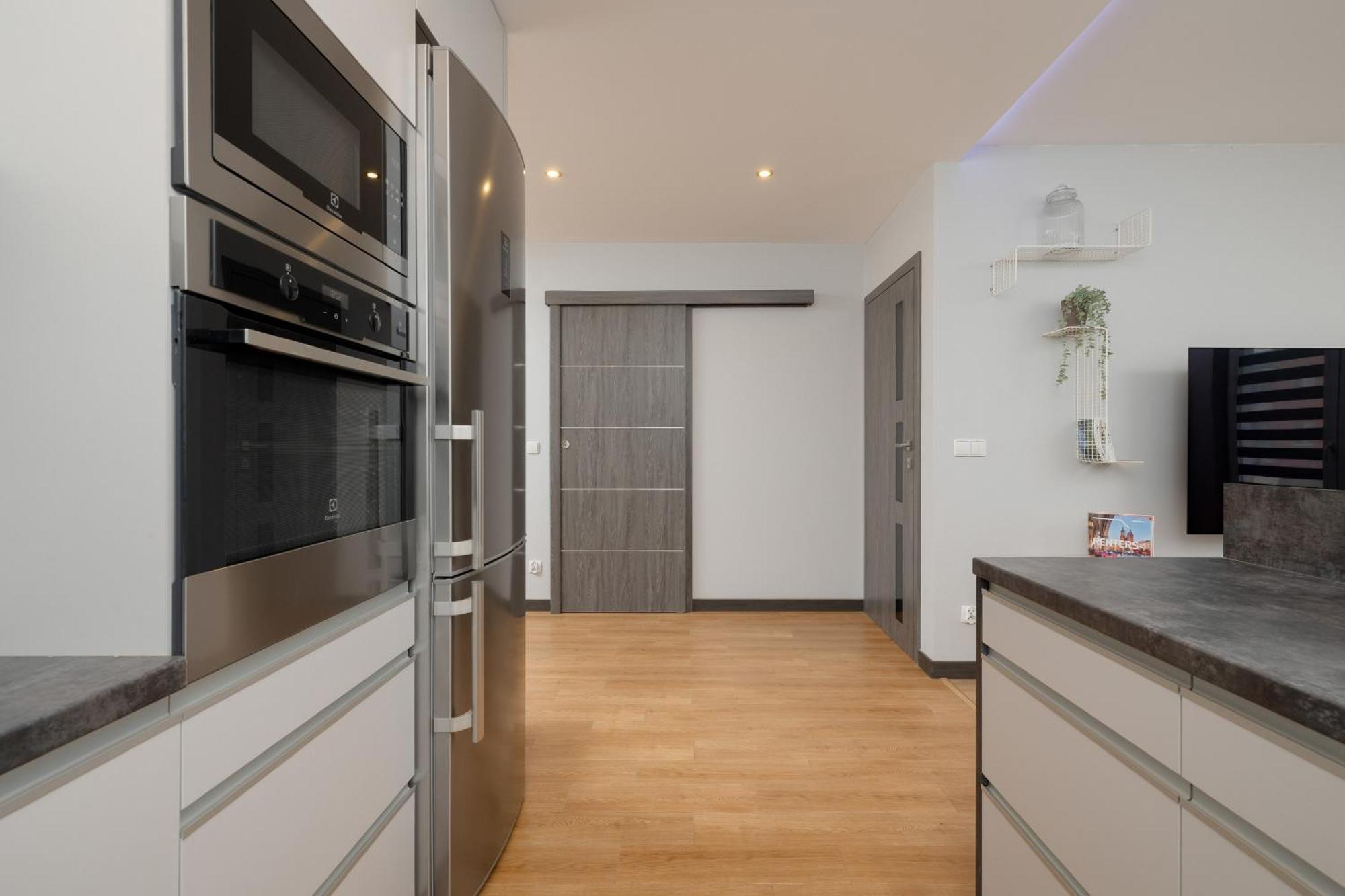 Apartament Spacious For 6 Guests In With Office By Renters Kraków