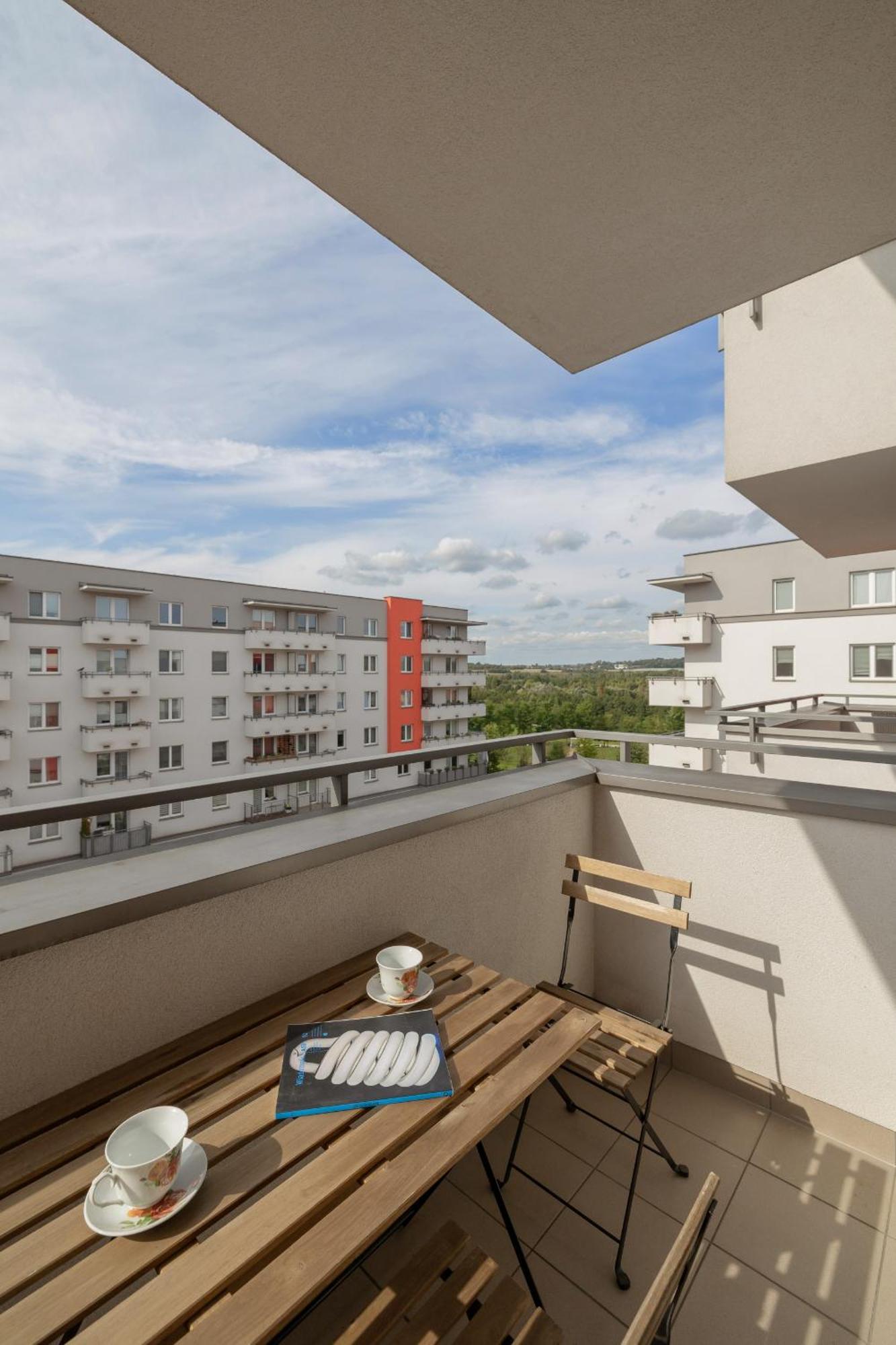 Apartament Spacious For 6 Guests In With Office By Renters *